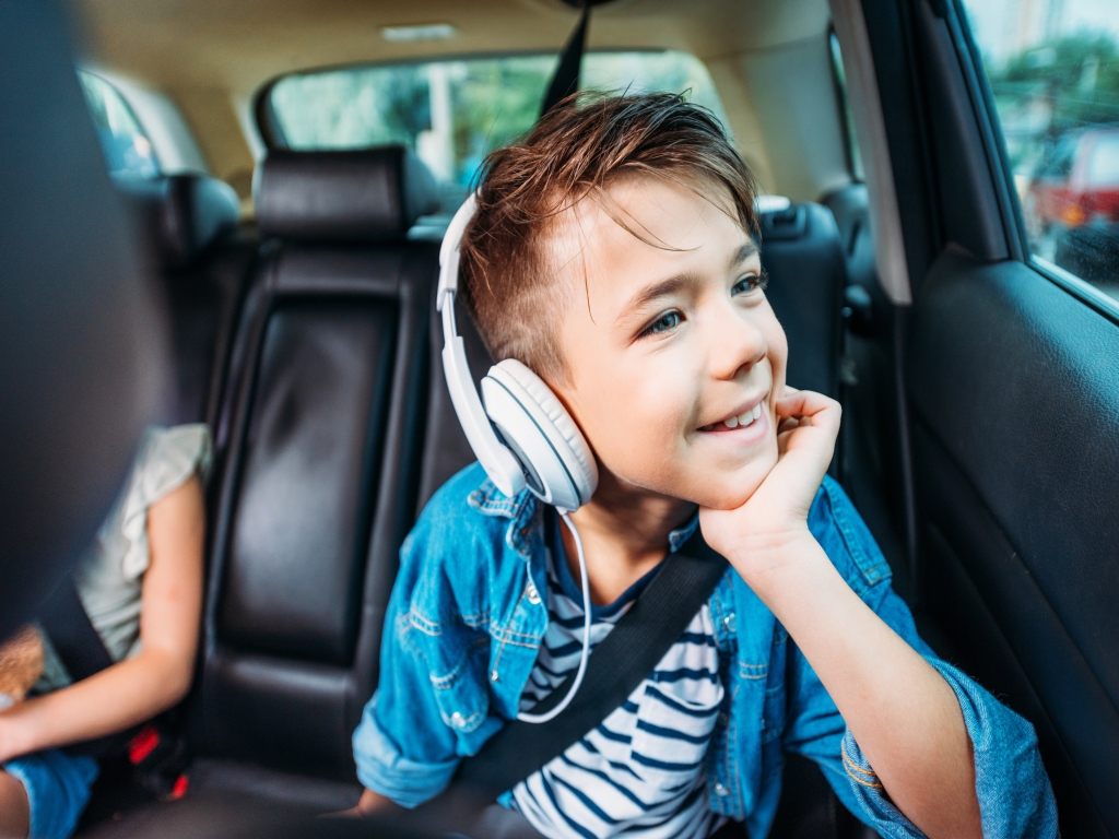 Lange Autofahrt mit Kindern - die besten Hörspiele für lange Autofahrten mit Kindern - Familiengarten