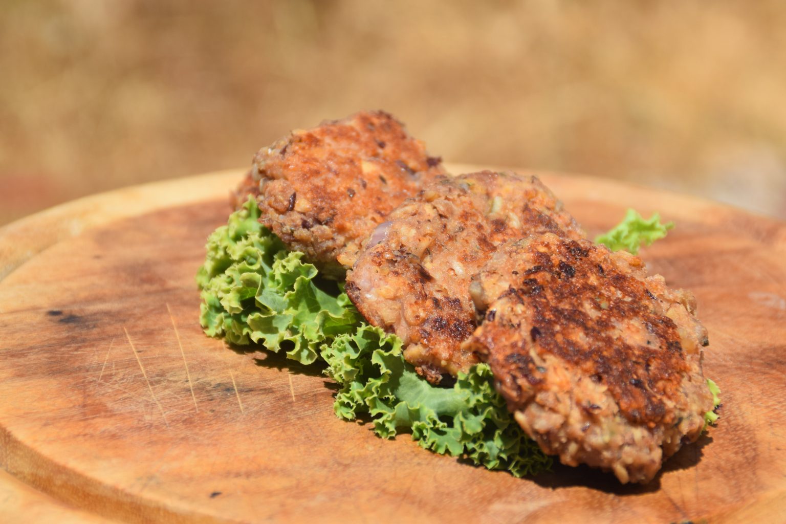 Vegane Frikadellen Köstliche vegane Burgerpatties zum Grillen